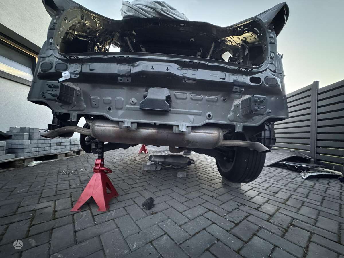 Lexus RX 450h+ детали кузова