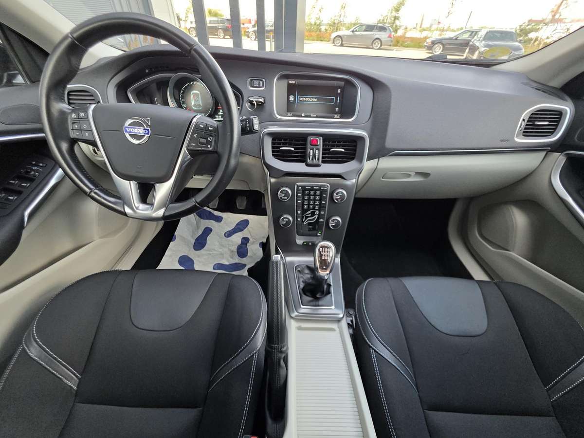 Volvo V40 - 6