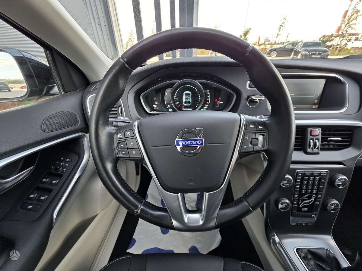Volvo V40 - 9