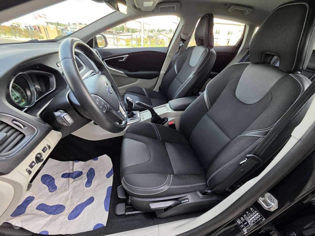 Volvo V40 - 10