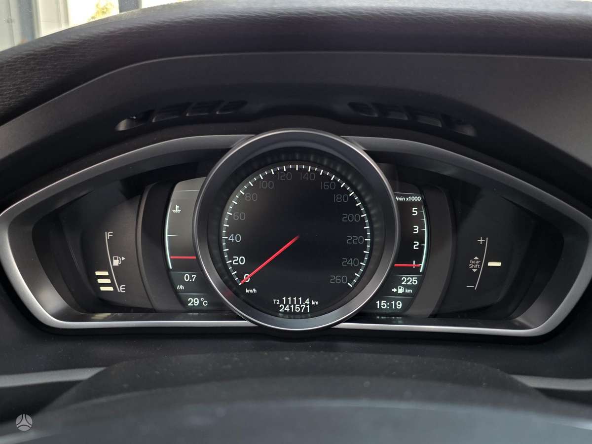 Volvo V40 - 11