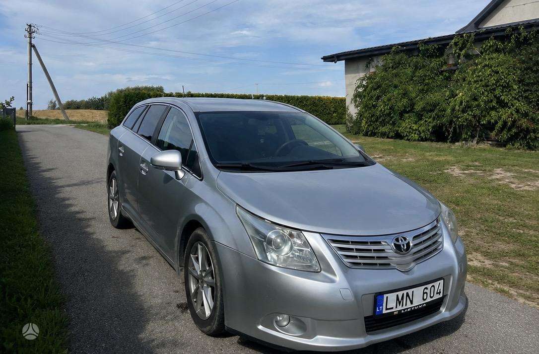 Toyota Avensis - 2