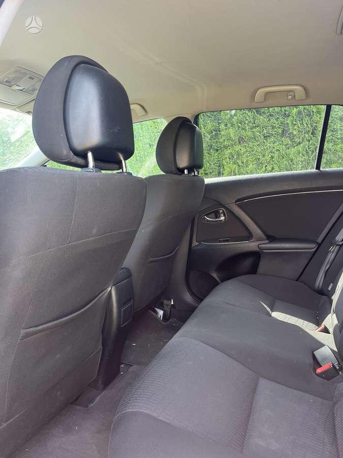 Toyota Avensis - 9