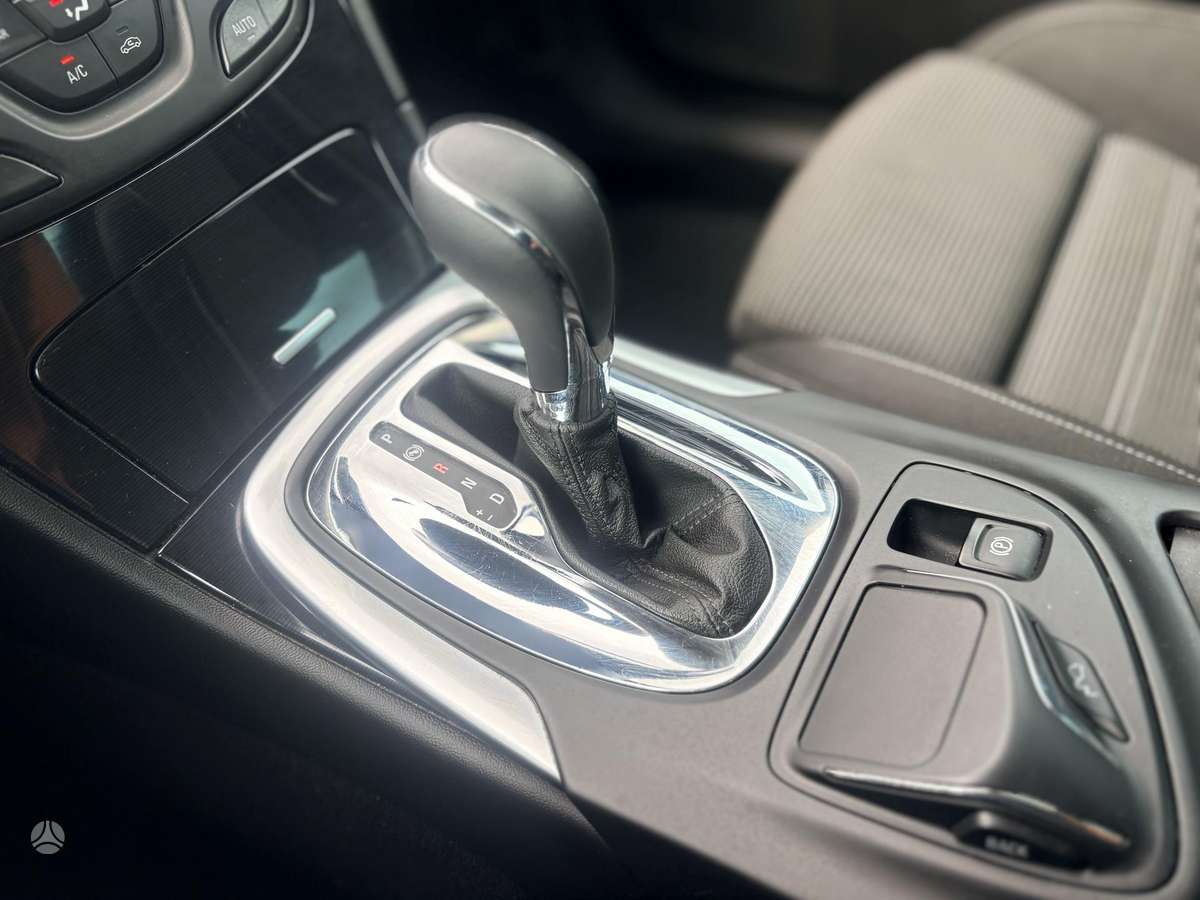 Opel Insignia, 2.0 l., Универсал