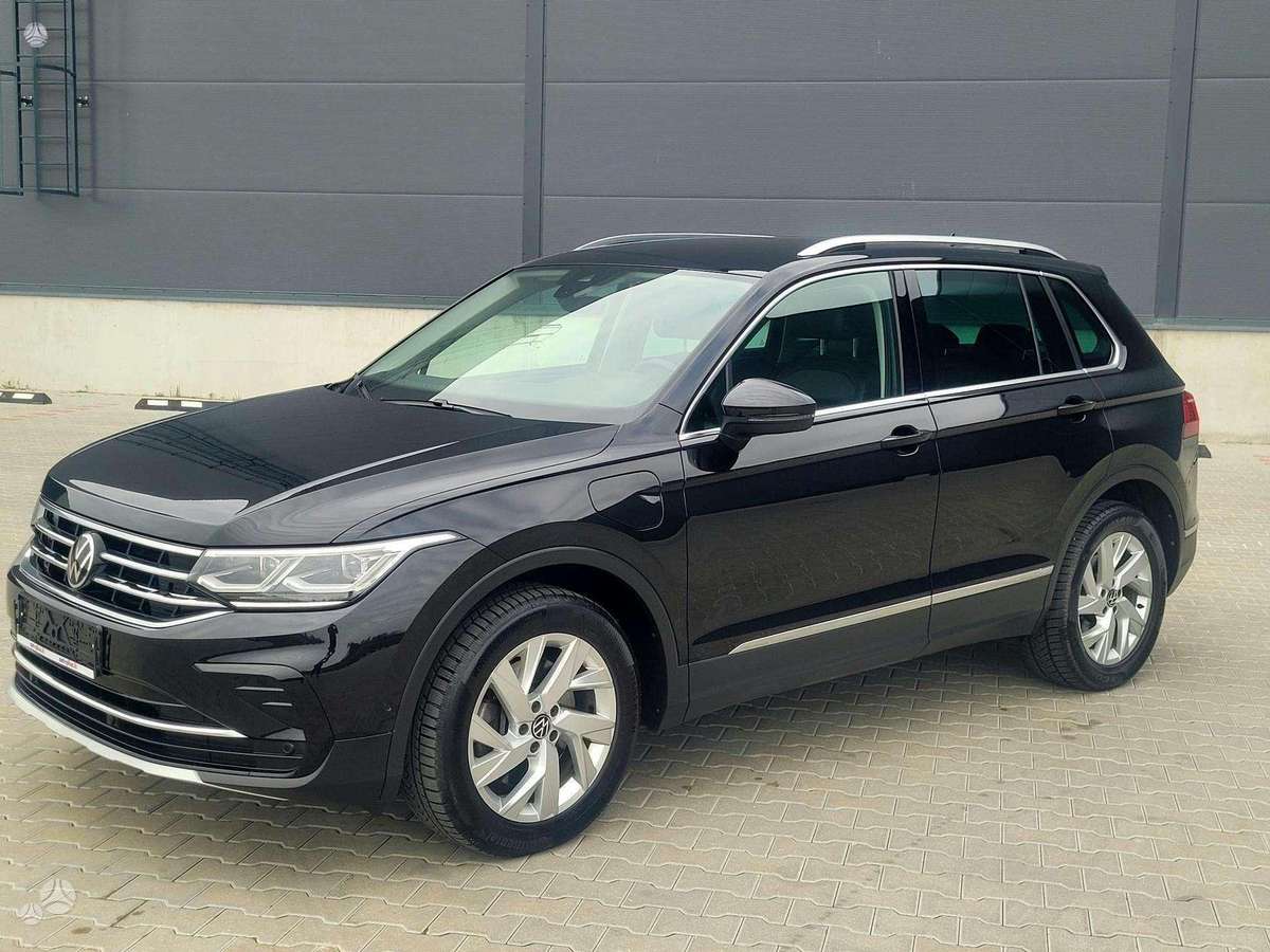 Volkswagen Tiguan - 3