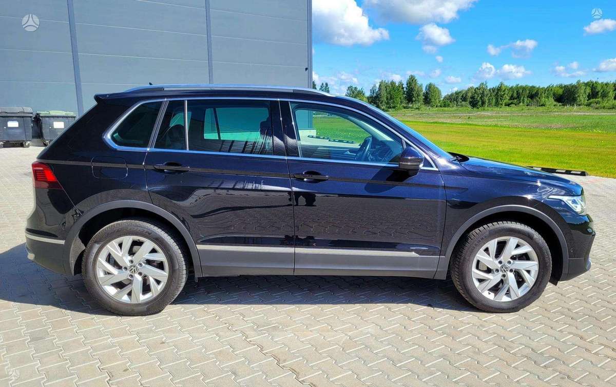 Volkswagen Tiguan - 8
