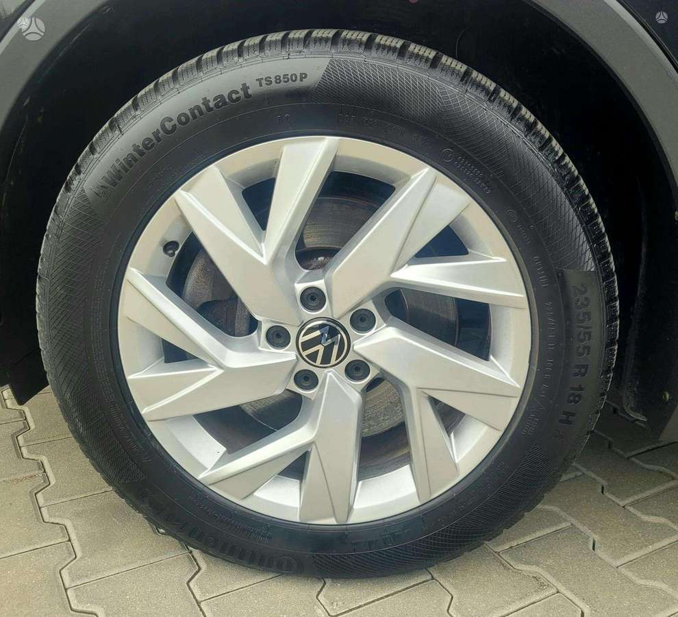Volkswagen Tiguan - 10