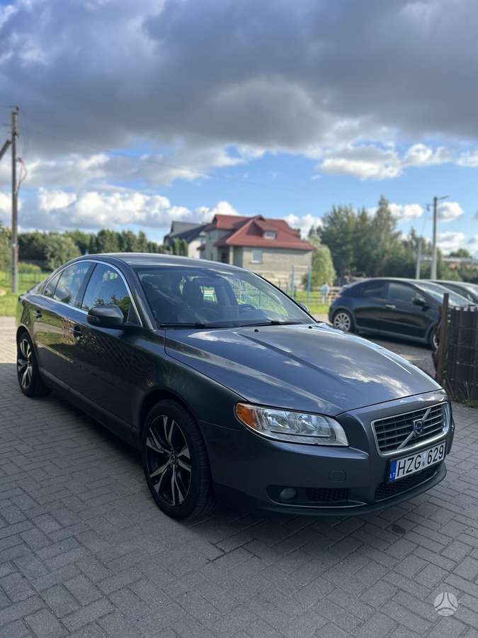 Volvo S80, 2.4 l., Седан