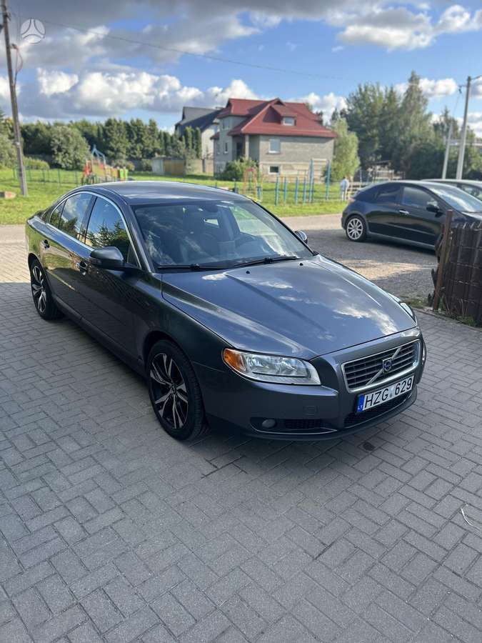 Volvo S80, 2.4 l., Седан