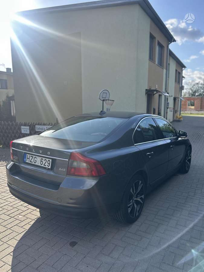 Volvo S80, 2.4 l., Седан