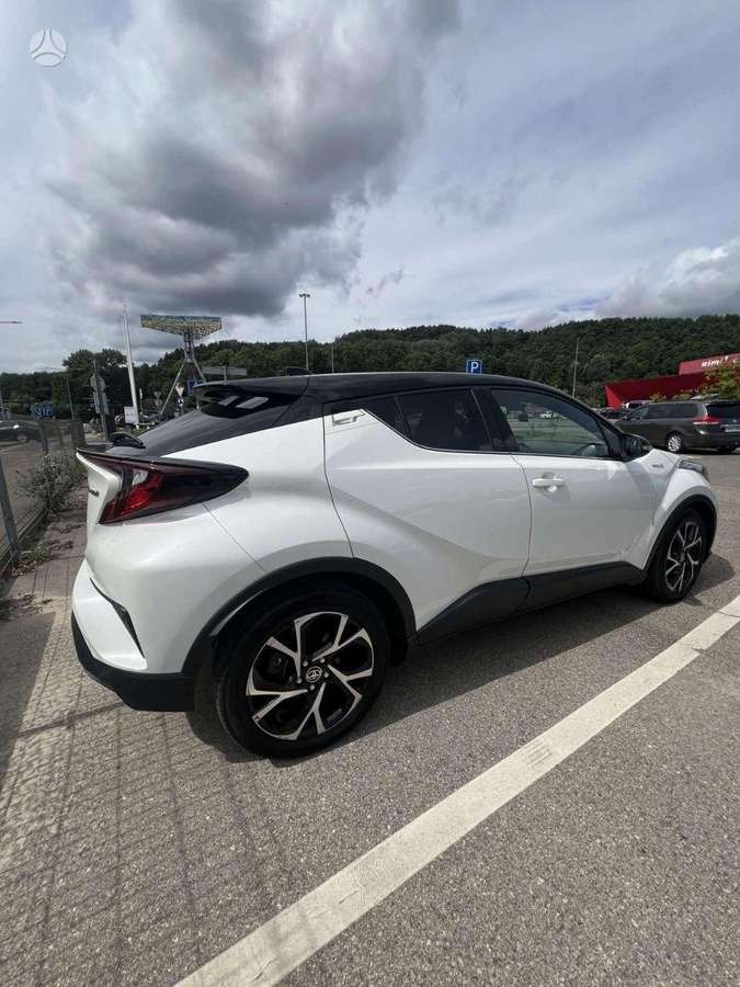 Toyota C-HR - 6