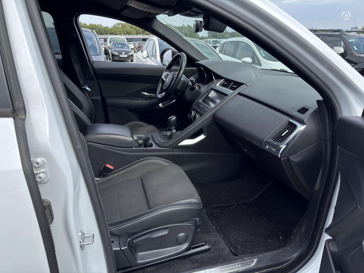 Jaguar E-Pace, 2.0 l., off-road / crossover