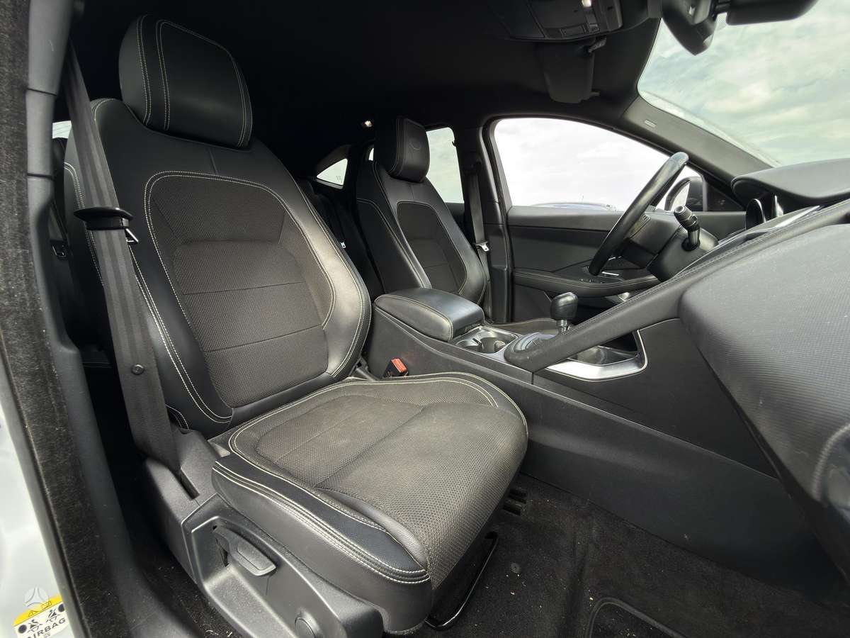 Jaguar E-Pace, 2.0 l., off-road / crossover