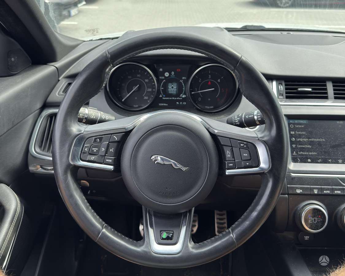 Jaguar E-Pace, 2.0 l., off-road / crossover