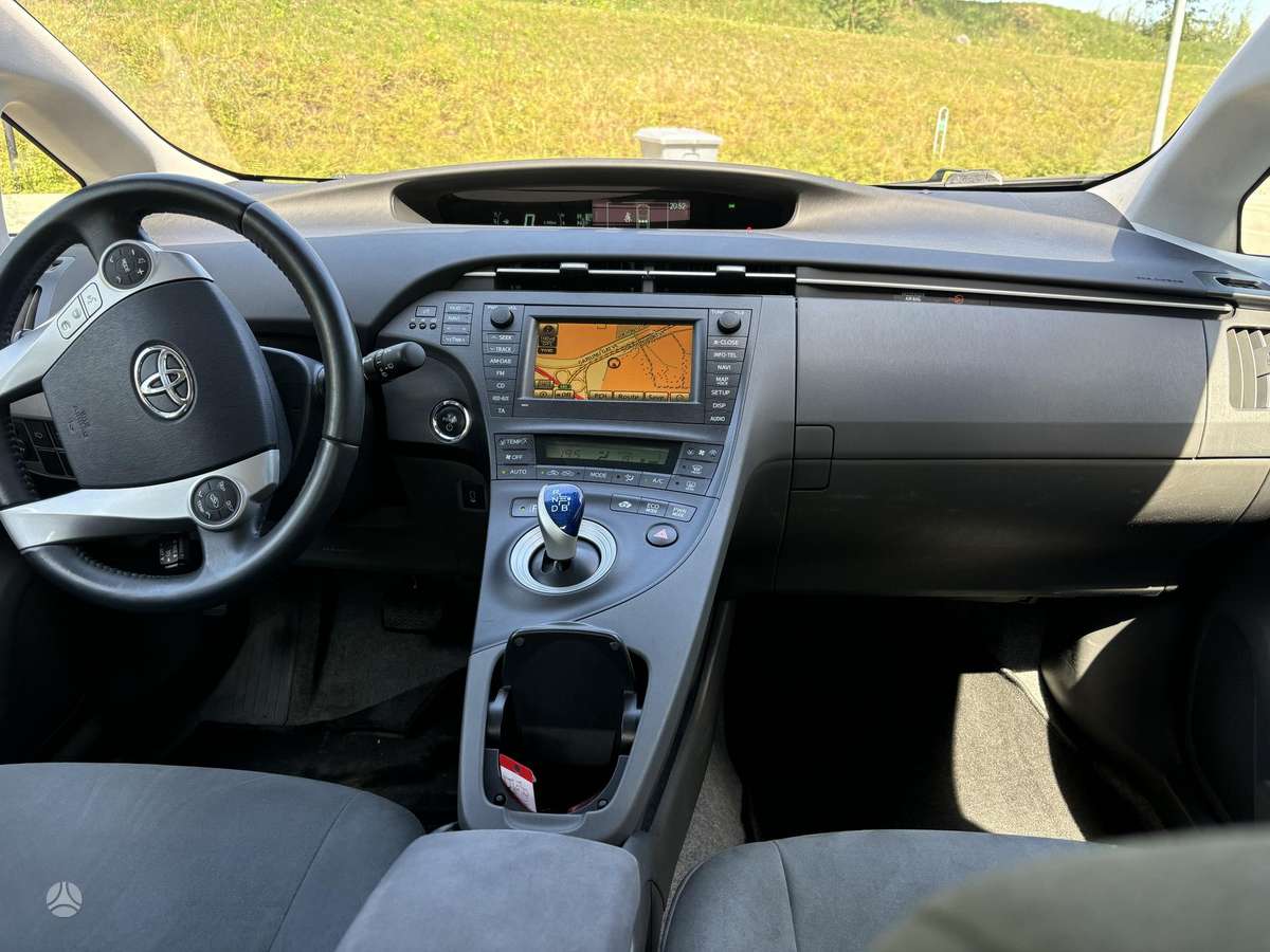 Toyota Prius - 8