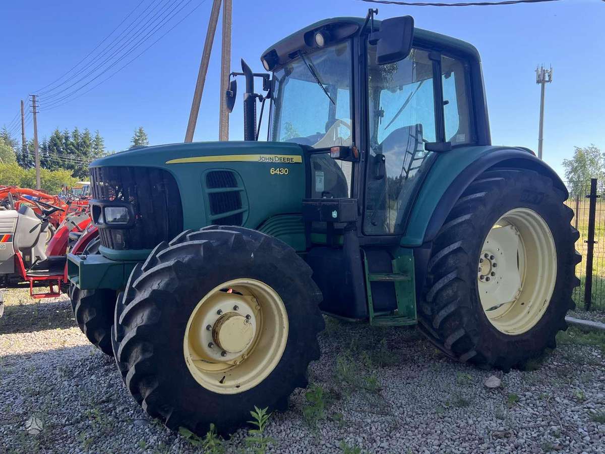 John Deere ĮVAIRIŲ MODELIŲ, traktoriai