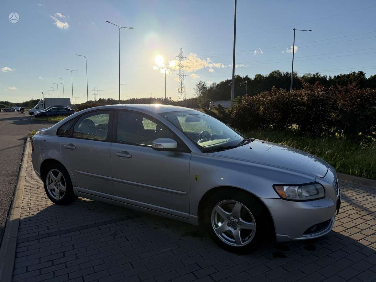 Volvo S40, 2.4 l., Седан
