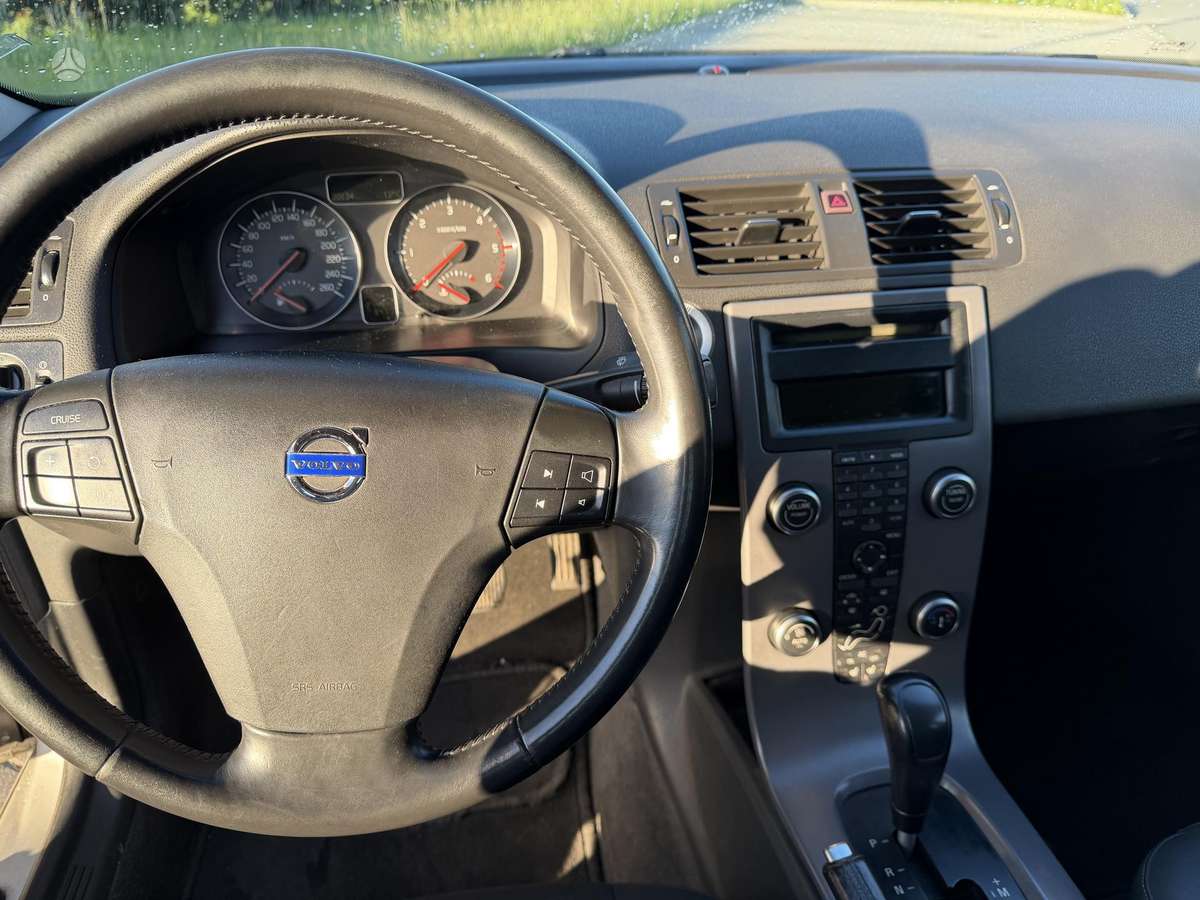 Volvo S40, 2.4 l., Седан
