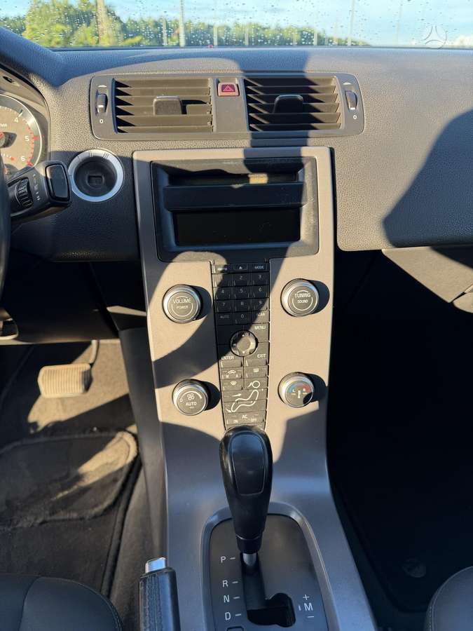 Volvo S40, 2.4 l., Седан