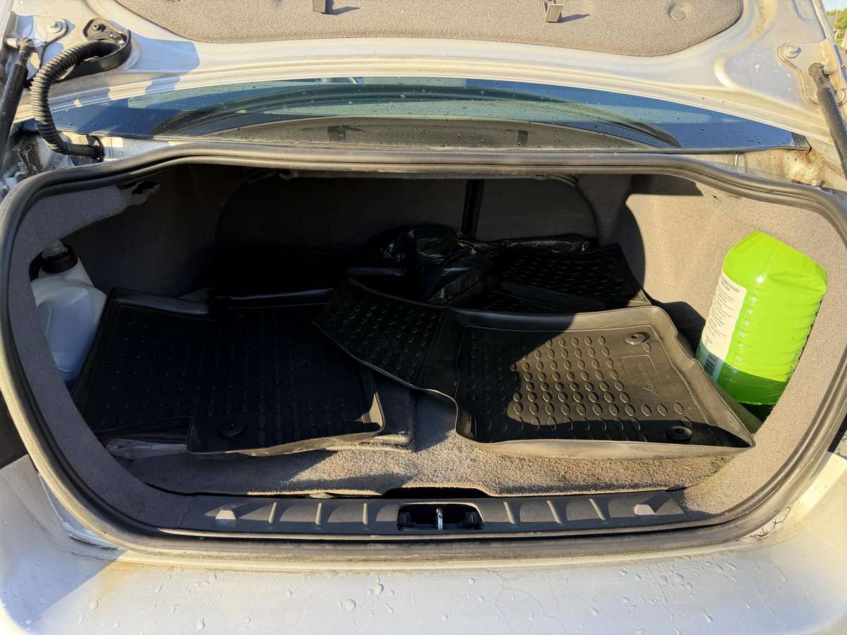 Volvo S40, 2.4 l., Седан