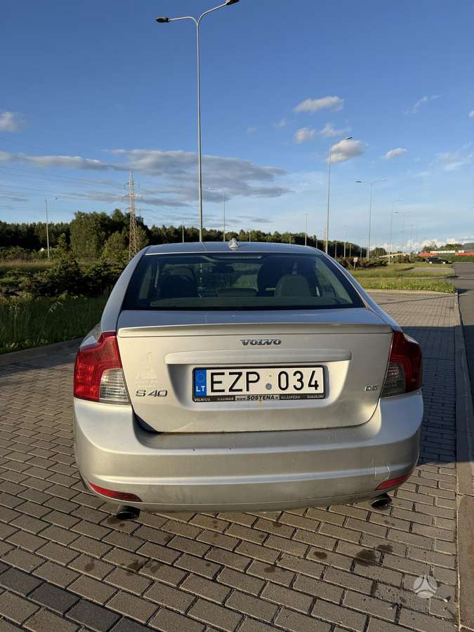 Volvo S40, 2.4 l., Седан
