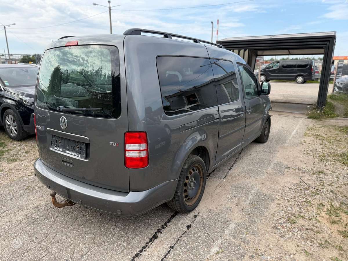 Volkswagen Caddy Maxi - 6