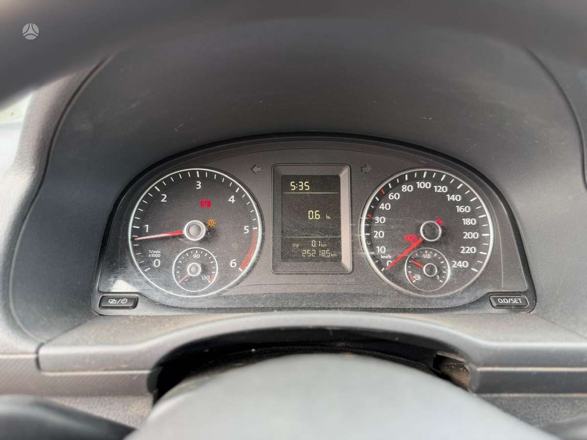 Volkswagen Caddy Maxi - 8