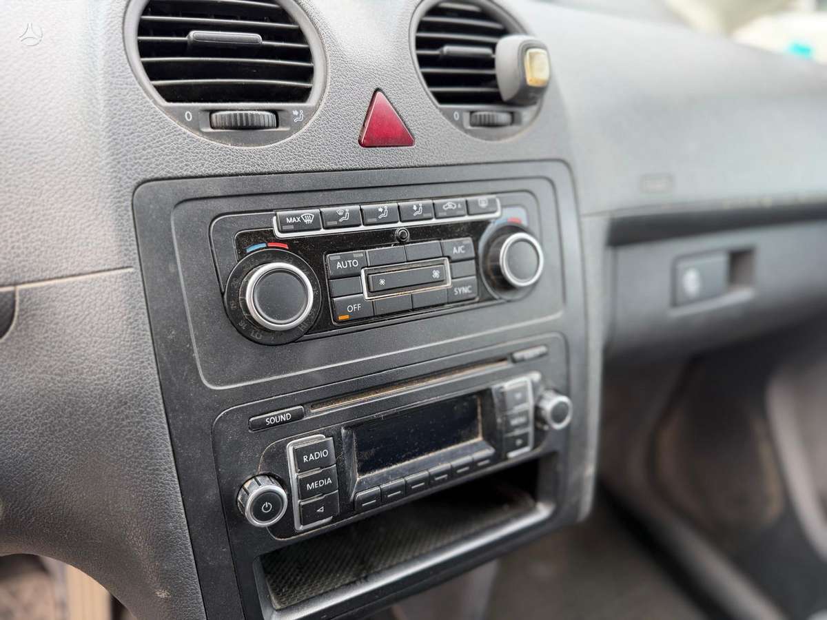 Volkswagen Caddy Maxi - 10