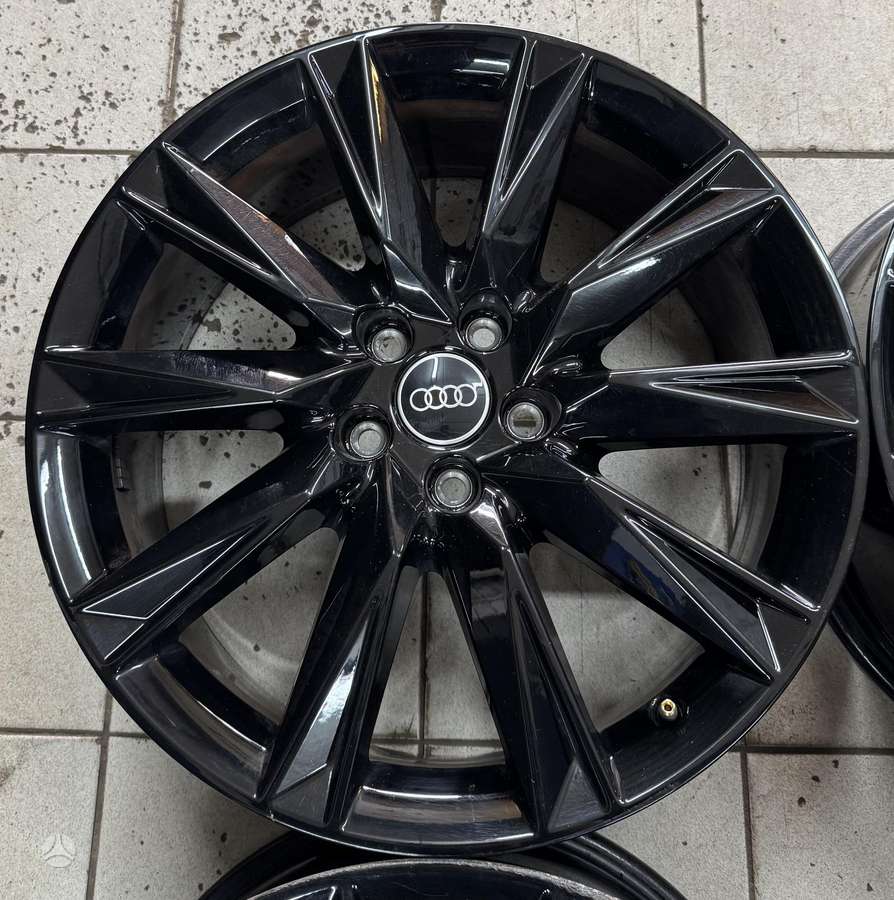 Audi, lengvojo lydinio, R19