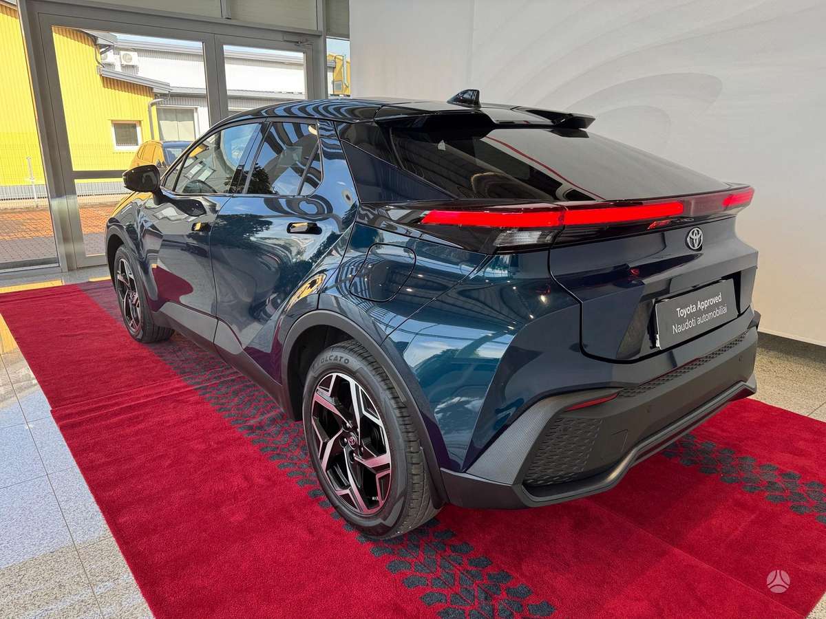 Toyota C-HR - 5