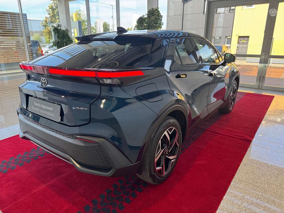 Toyota C-HR - 6
