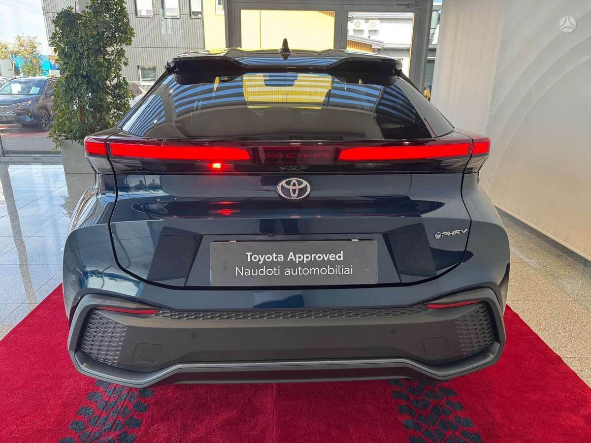 Toyota C-HR - 7