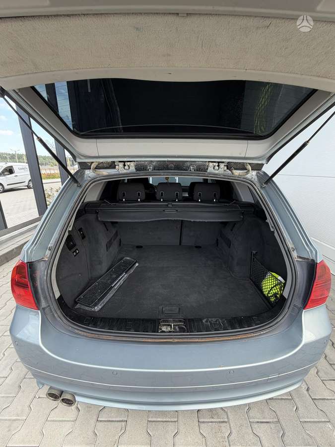 BMW 330, 3.0 l., Универсал