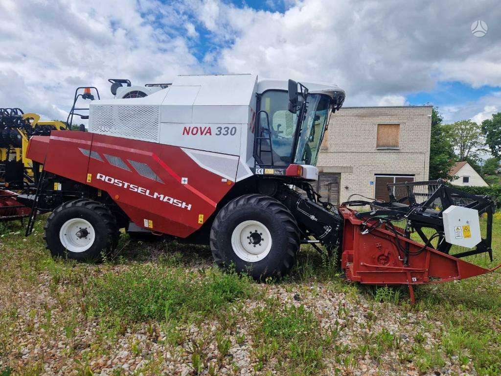 Rostselmash Nova 330, комбайны
