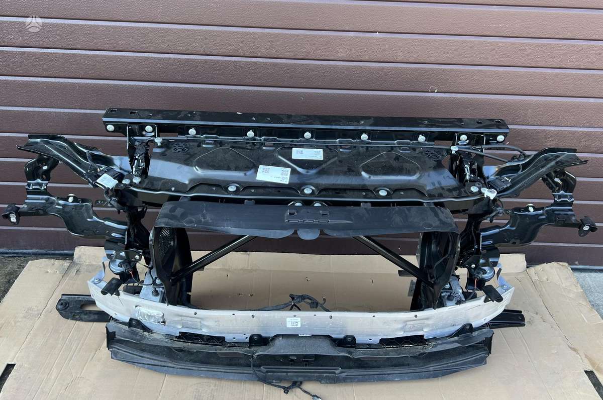 BMW X7 kėbulo dalys