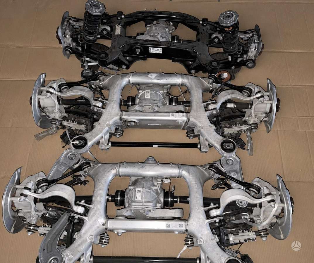 BMW X7 kėbulo dalys