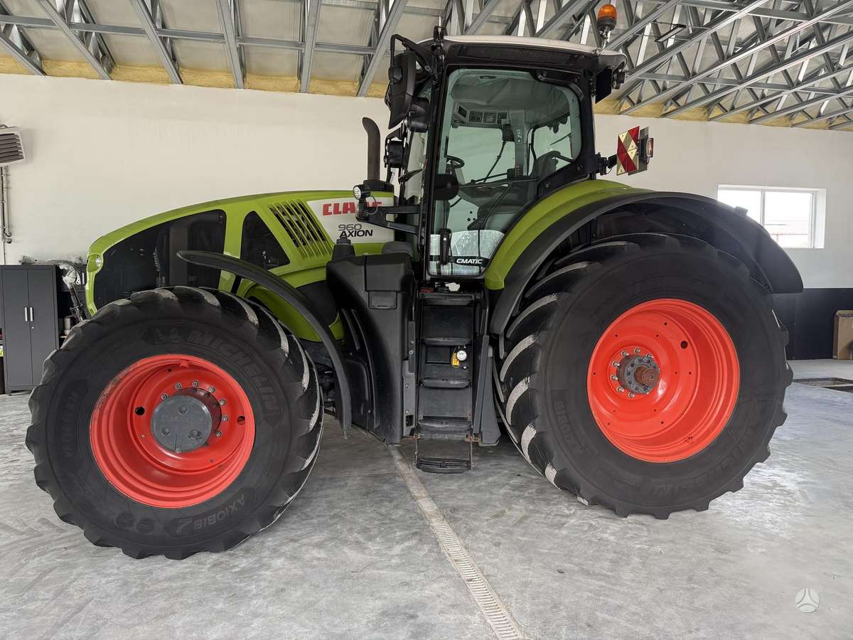 Claas Axion 960 CMATIC, traktoriai
