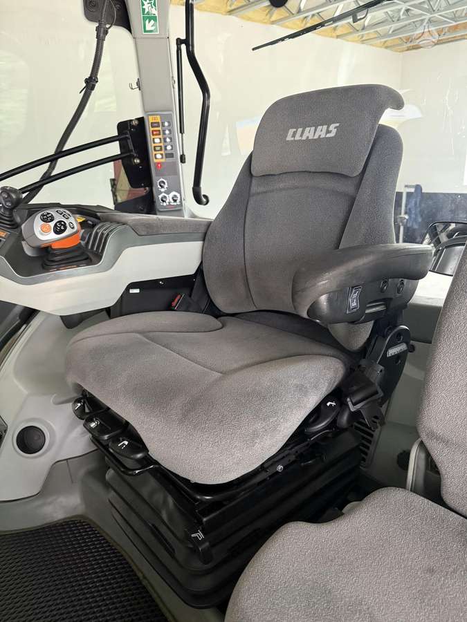Claas Axion 960 CMATIC, traktoriai