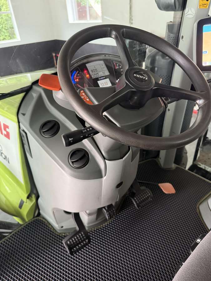 Claas Axion 960 CMATIC, traktoriai