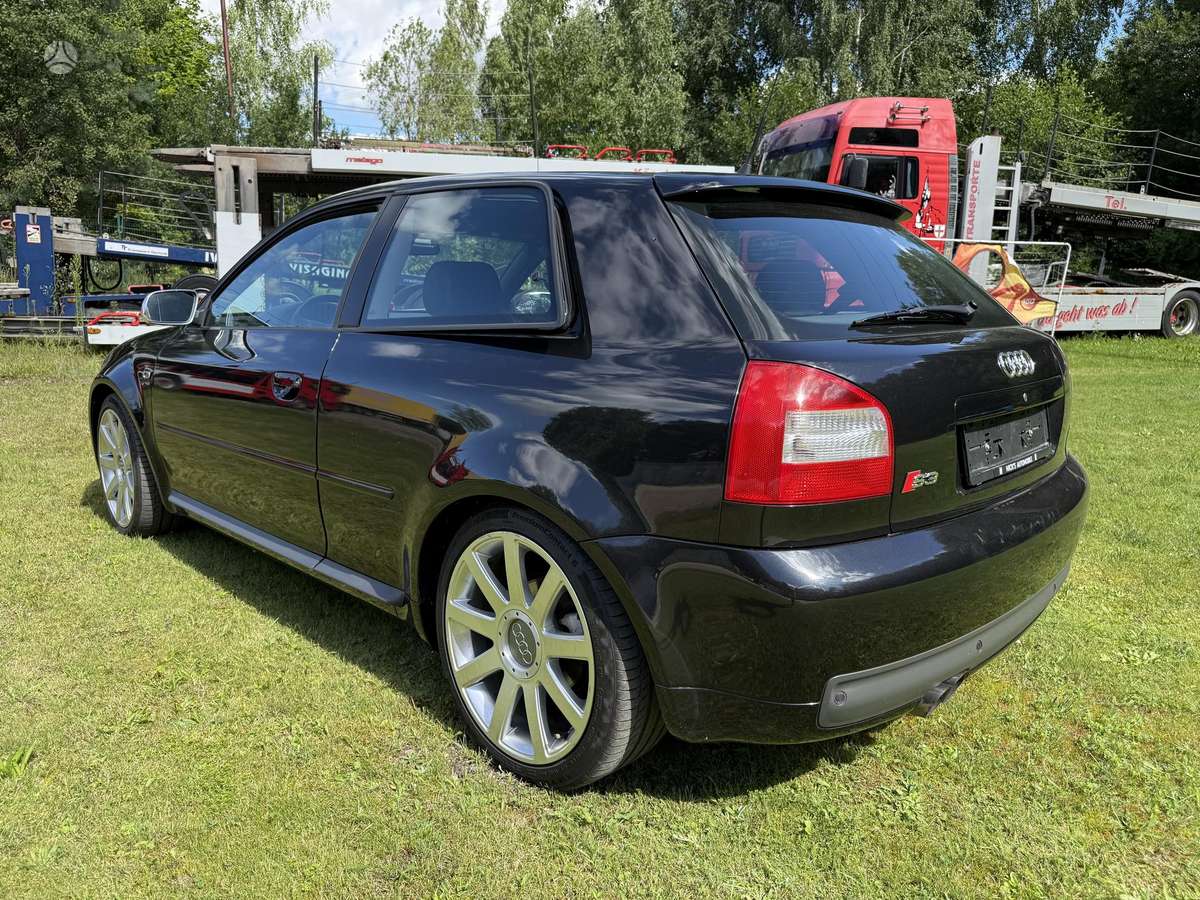 Audi S3, 1.8 l., hatchback