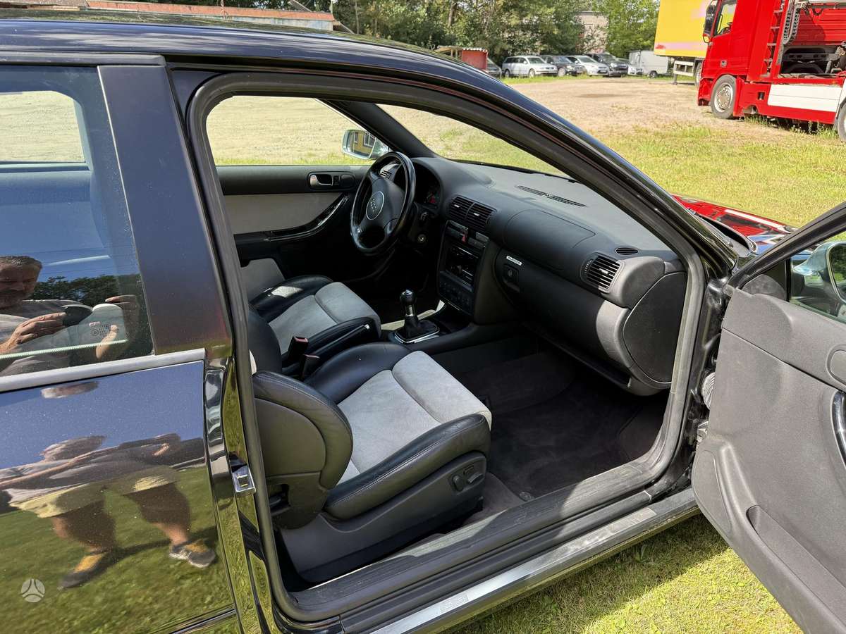 Audi S3, 1.8 l., hatchback