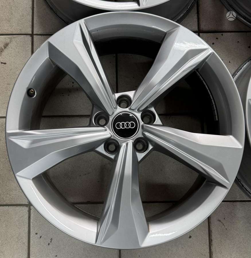 Audi, lengvojo lydinio, R19