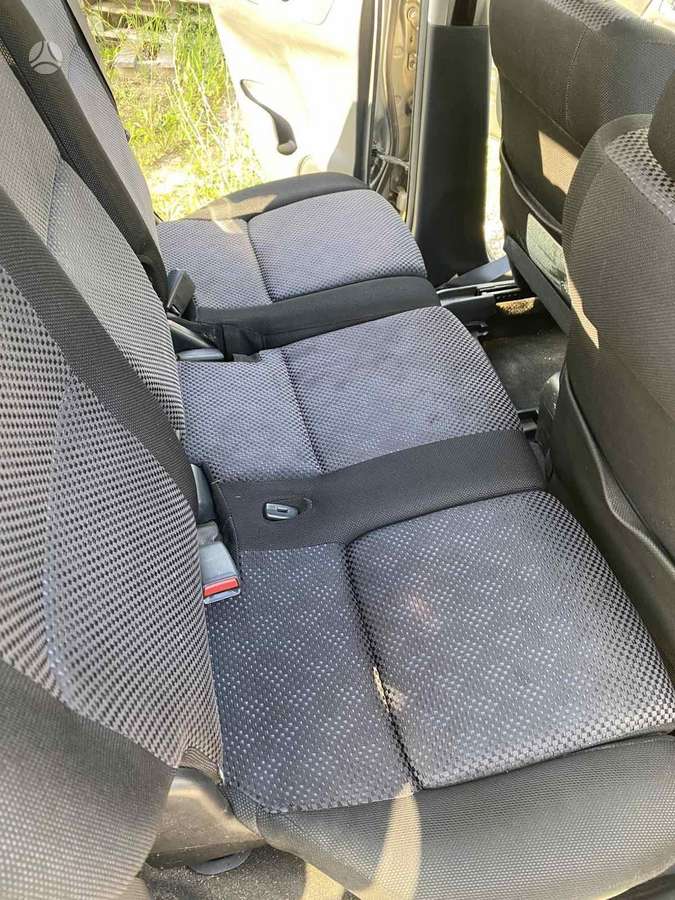 Toyota Corolla Verso - 3