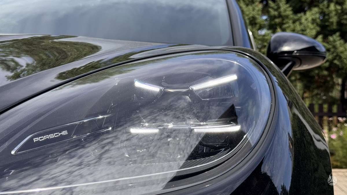 Porsche Macan - 5