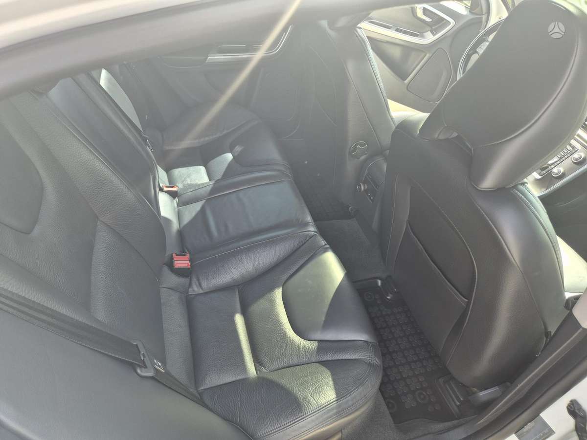 Volvo S60, 2.5 l., Седан