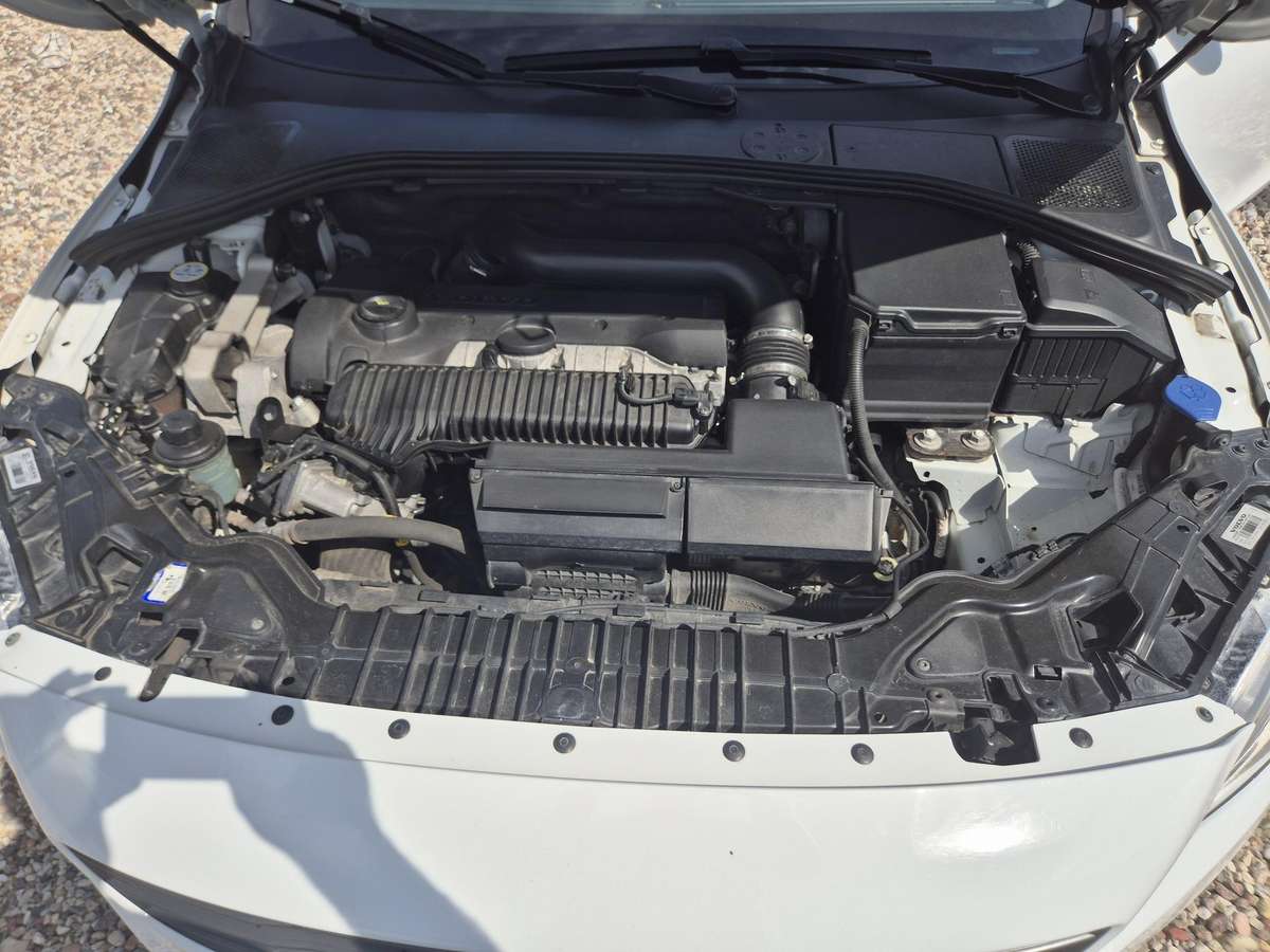 Volvo S60, 2.5 l., Седан