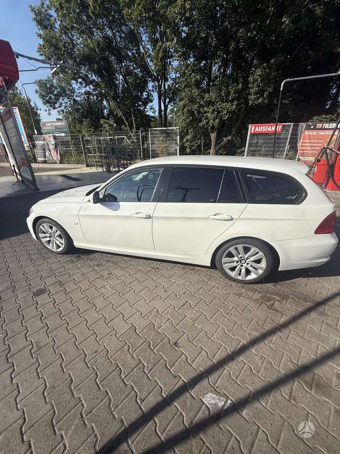 BMW 320, 2.0 l., universalas