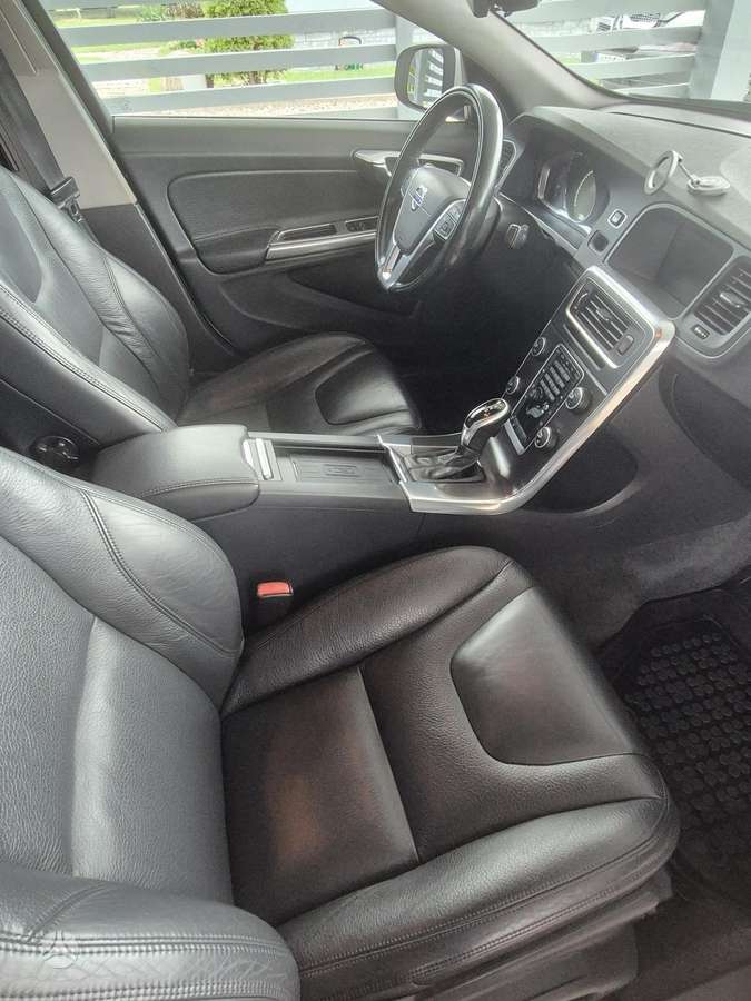 Volvo S60, 2.5 l., Седан