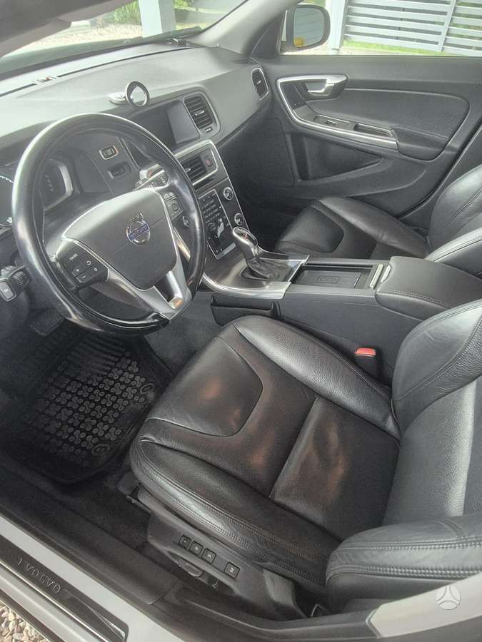 Volvo S60, 2.5 l., Седан