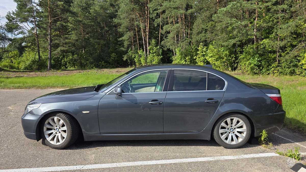 BMW 520, 2.0 l., Седан